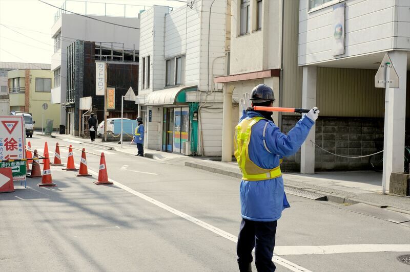 工事現場での警備風景